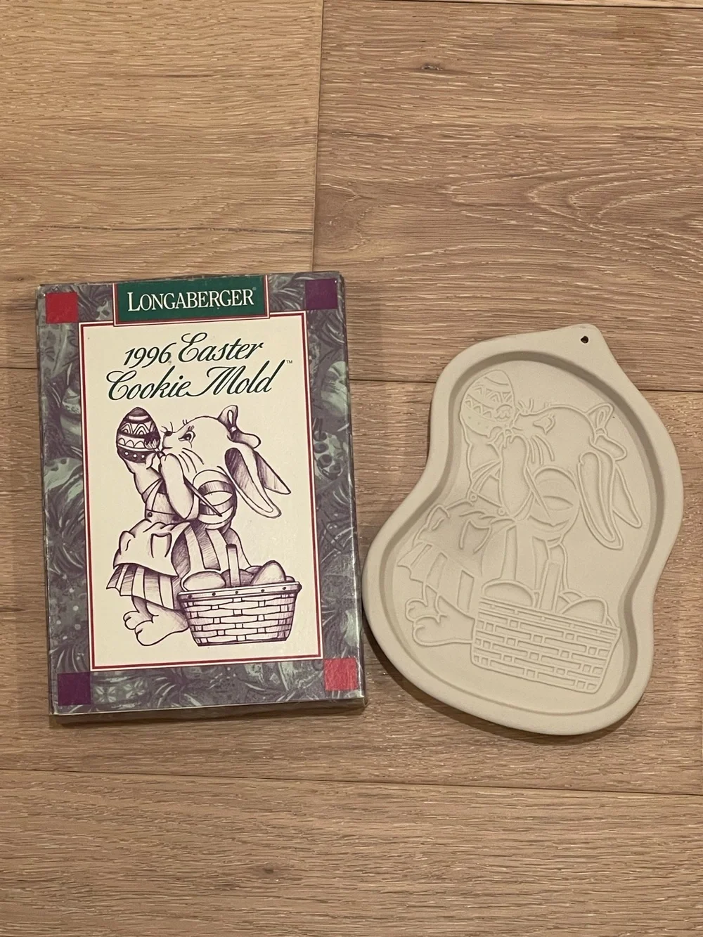 1996 Longaberger Easter Cookie Mold Bunny w/ Original Box